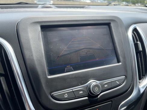 Used 2021 Chevrolet Equinox LT FWD image 21