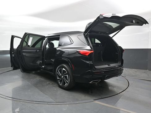 Used 2025 Buick Enclave Sport Touring AWD/4WD image 49