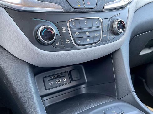 Certified 2024 Chevrolet Equinox LT FWD image 31