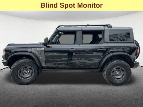 Used 2023 Ford Bronco Everglades image 6