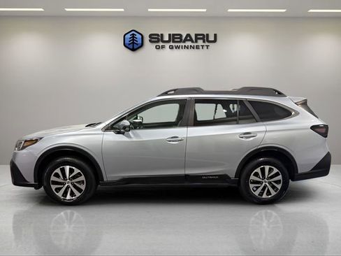Used 2021 Subaru Outback Premium AWD/4WD image 2