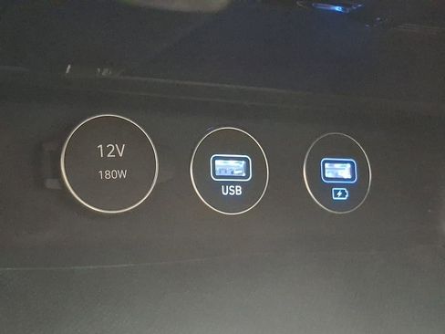 Used 2023 Genesis G70 3.3T image 20