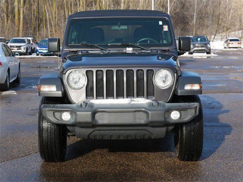 Used 2019 Jeep Wrangler Unlimited Sport S image 2