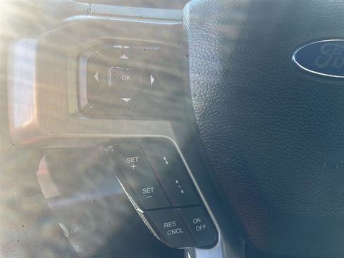 Used 2015 Ford F150 Platinum w/ Equipment Group 701A Luxury image 16