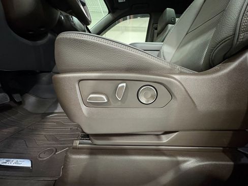 Used 2023 GMC Yukon Denali w/ LPO, Floor Liner Package image 11