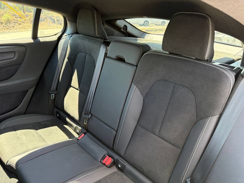 Used 2023 Volvo C40 P8 Recharge Ultimate w/ Protection Package Premier AWD/4WD image 22