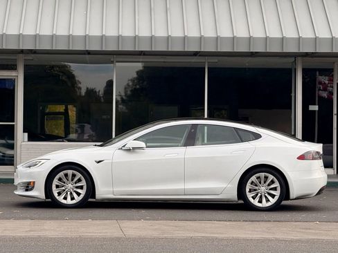 Used 2017 Tesla Model S 90D image 5