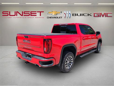 Certified 2021 GMC Sierra 1500 AT4 w/ AT4 Value Package AWD/4WD image 4