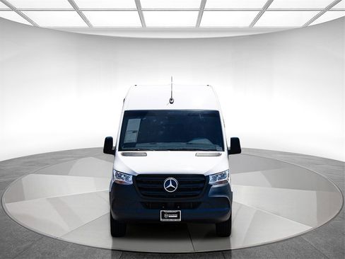 Used 2024 Mercedes-Benz eSprinter 170 Cargo image 6