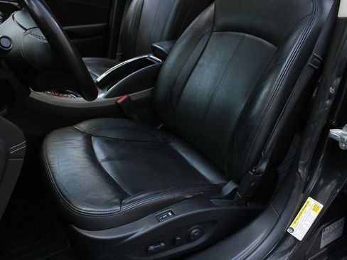 Used 2013 Buick LaCrosse Touring FWD image 17