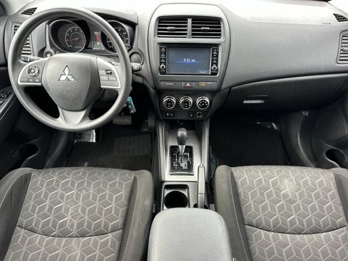 Used 2025 Mitsubishi Outlander Sport ES AWD/4WD image 12
