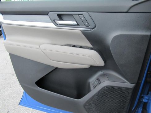 New 2026 GMC Terrain Elevation w/ Elevation Premium Package FWD image 18