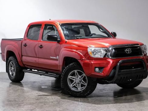 Used 2014 Toyota Tacoma PreRunner w/ SR5 Package RWD image 7