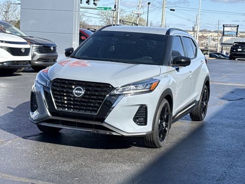 Certified 2023 Nissan Kicks SR image 12
