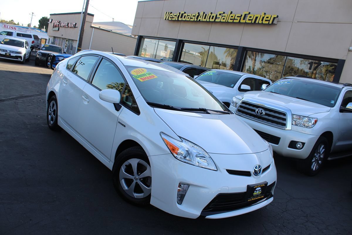 Used 2014 Toyota Prius Four FWD image 35