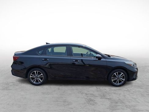 Used 2024 Kia Forte LXS FWD image 6