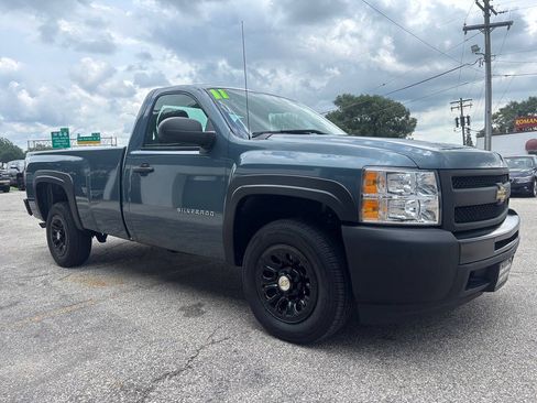 Used 2011 Chevrolet Silverado 1500 W/T RWD image 4