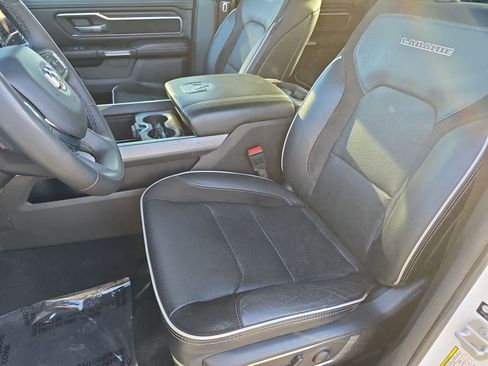 Used 2025 RAM 1500 Laramie AWD/4WD image 17