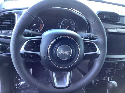 Used 2023 Jeep Renegade Latitude image 15