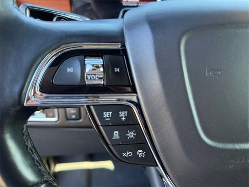 Used 2024 Lincoln Navigator L Reserve image 19