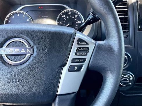 Used 2023 Nissan Titan SV AWD/4WD image 19