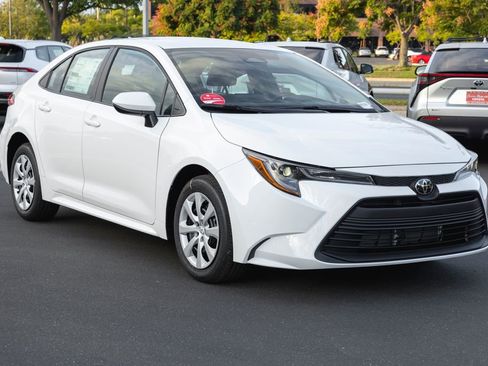 New 2026 Toyota Corolla LE FWD image 3