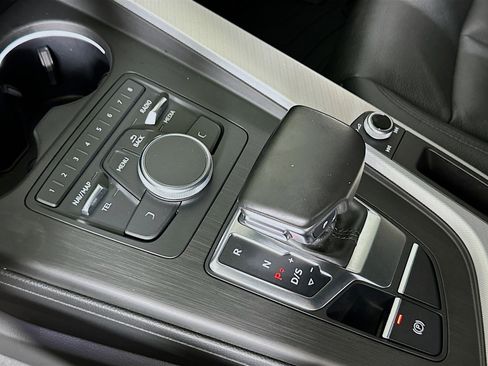 Used 2017 Audi A4 2.0T Premium image 24