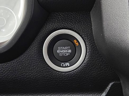 New 2026 RAM 1500 4x4 Crew Cab image 25