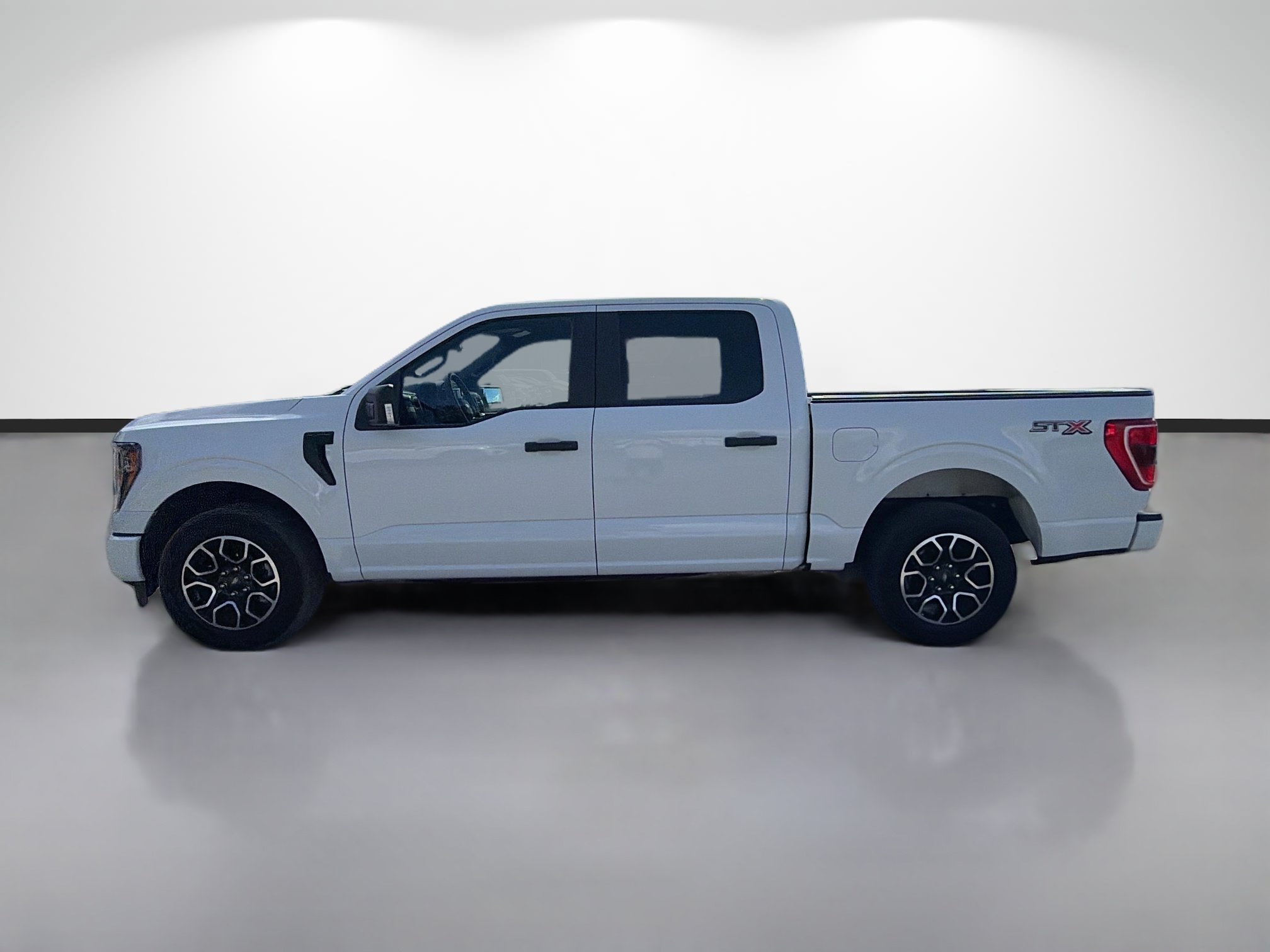 Used 2023 Ford F150 XL w/ STX Appearance Package RWD image 6