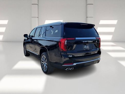 New 2026 GMC Yukon XL Denali w/ Denali Reserve Package image 5