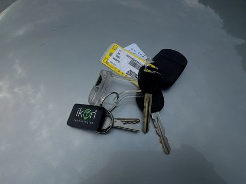 Used 2004 Cadillac XLR RWD image 33