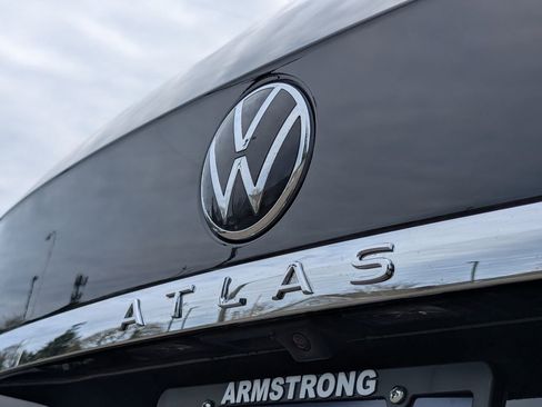 Certified 2022 Volkswagen Atlas SE image 34