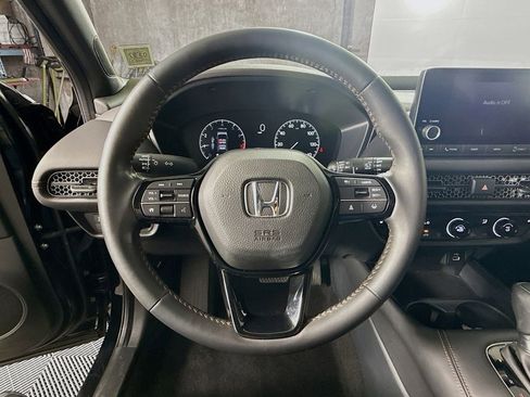 Certified 2025 Honda HR-V Sport image 9