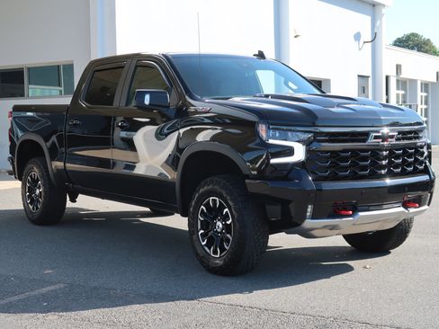 Certified 2025 Chevrolet Silverado 1500 ZR2 w/ Technology Package AWD/4WD image 2