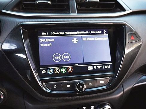 Used 2022 Chevrolet TrailBlazer LT w/ Convenience Package image 24