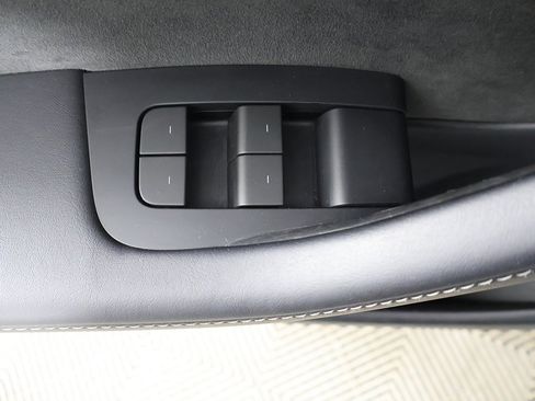 Used 2023 Tesla Model 3 Performance image 29