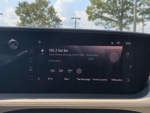 Used 2024 Buick Encore GX Avenir w/ Avenir Convenience Package FWD image 24