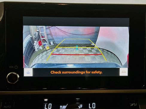 Used 2025 Toyota Camry SE w/ Convenience Package FWD image 28