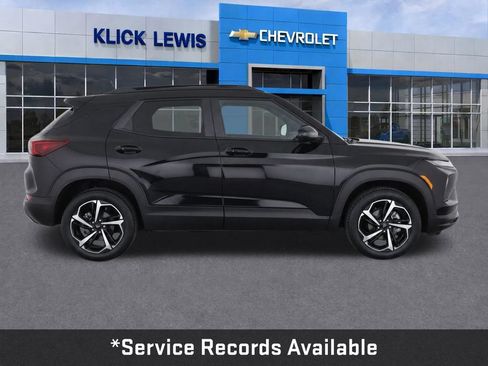 Used 2023 Chevrolet TrailBlazer RS FWD image 9