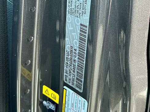 New 2025 Jeep Gladiator Sport image 24