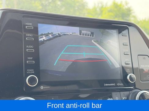Used 2022 Toyota Highlander XLE AWD/4WD image 23