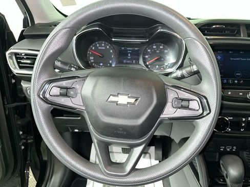 Used 2023 Chevrolet TrailBlazer LT w/ Convenience Package AWD/4WD image 16