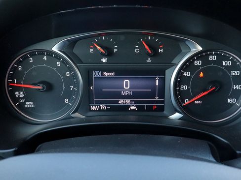 Used 2024 GMC Terrain SLE image 29