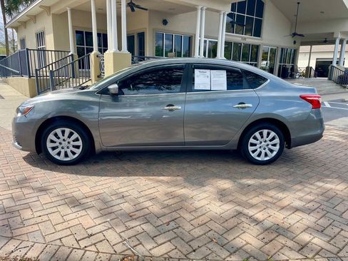 Used 2017 Nissan Sentra S FWD image 2