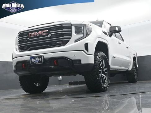 Used 2022 GMC Sierra 1500 AT4 w/ AT4 Premium Package AWD/4WD image 19
