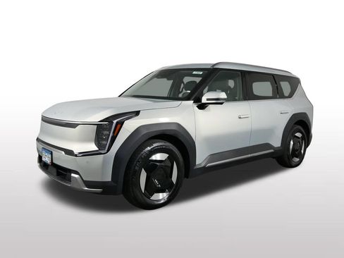 Used 2024 Kia EV9 Wind AWD/4WD image 6