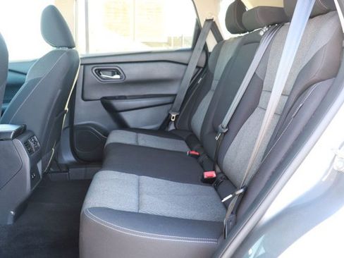 Used 2024 Nissan Rogue SV image 12