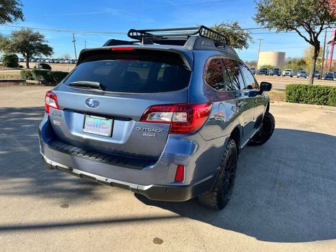 Used 2017 Subaru Outback 3.6R Limited image 5
