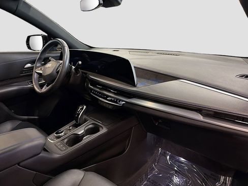 Certified 2024 Cadillac XT4 Sport AWD/4WD image 29