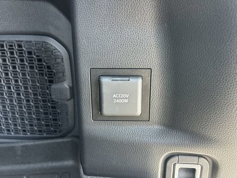 Used 2026 Toyota 4Runner Platinum AWD/4WD image 35